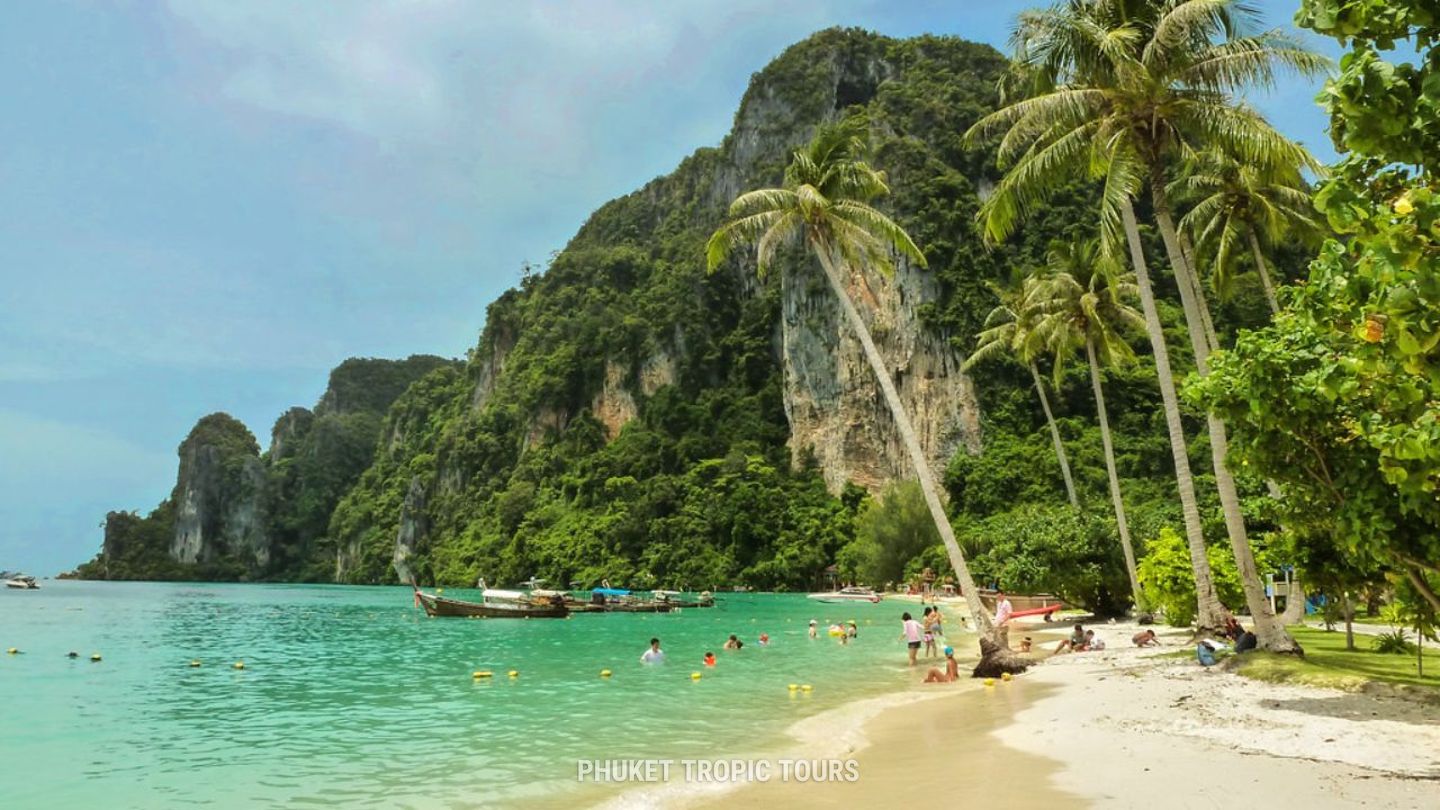 Tonsai Bay, Phi Phi Island